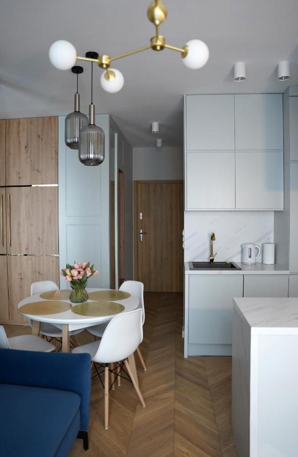Apartamenty Metro Targowek 27 Varşova Dış mekan fotoğraf
