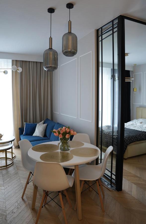 Apartamenty Metro Targowek 27 Varşova Dış mekan fotoğraf