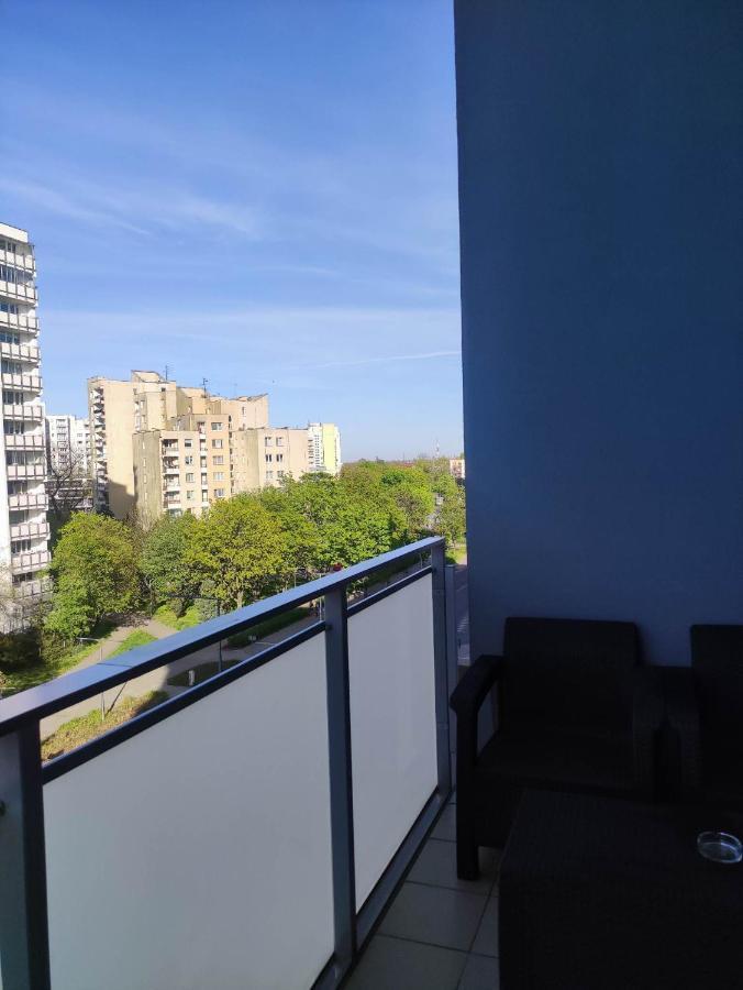 Apartamenty Metro Targowek 27 Varşova Dış mekan fotoğraf