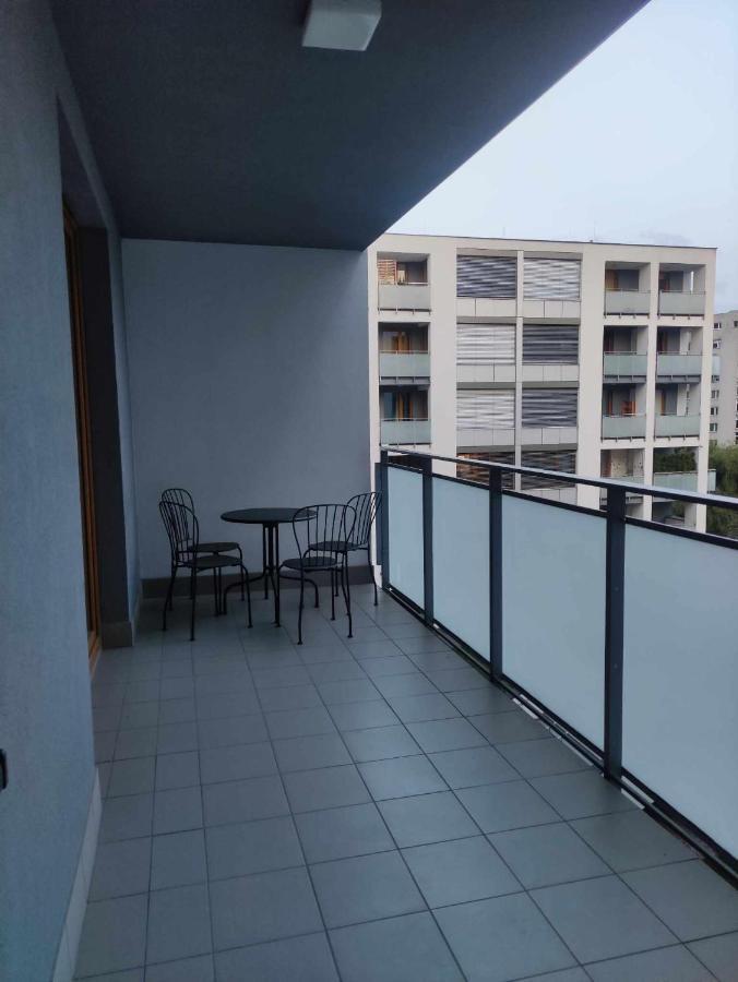 Apartamenty Metro Targowek 27 Varşova Dış mekan fotoğraf